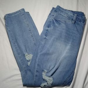 Rue 21 Curvy ripped jeans